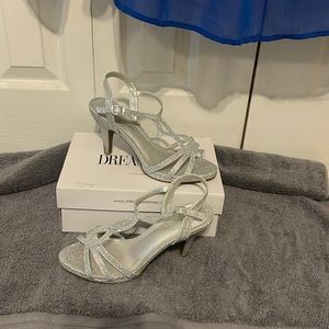 Dream Pairs Women’s Amor Fashion Stilettos.